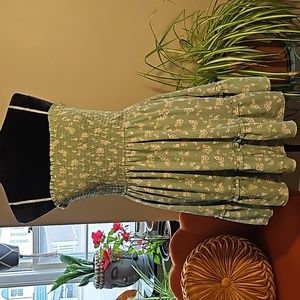 Love Tree Green Floral Smocked Dress L